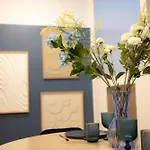 L'ecrin Bleu - Idéal Couple&professionnels - Localisation Idéal Centre-ville Et Gare - Wifi - Netflix Appartamento Angoulême