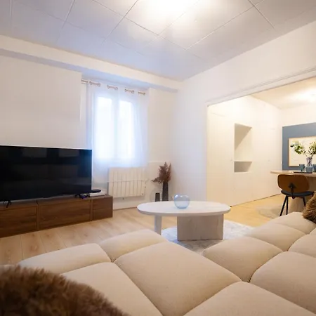 L'ecrin Bleu - Idéal Couple&professionnels - Localisation Idéal Centre-ville Et Gare - Wifi - Netflix Appartement