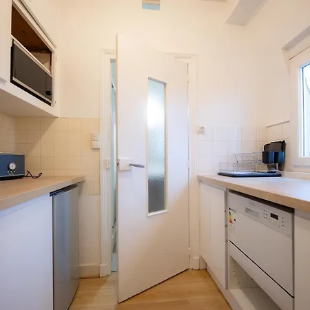 Apartment L'ecrin Bleu - Ideal Couple & Professionnels - Localisation Ideal Centre-ville Et Gare - Wifi - Netflix