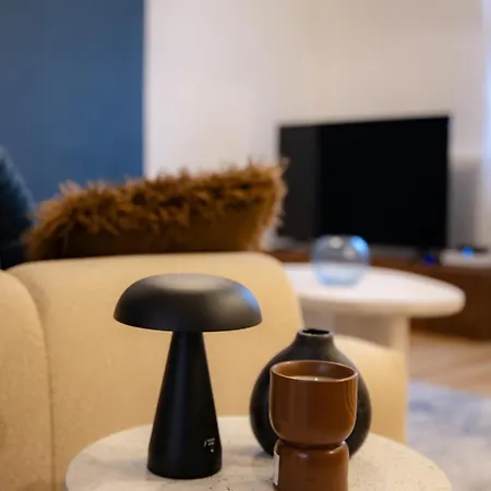 Louerangoueme - L'ecrin Bleu - Ideal Couple & Professionnels - Localisation Ideal Centre-ville Et Gare - Wifi - Netflix Daire *
