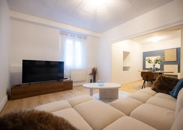 L'ecrin Bleu - Idéal Couple&professionnels - Localisation Idéal Centre-ville Et Gare - Wifi - Netflix Appartement