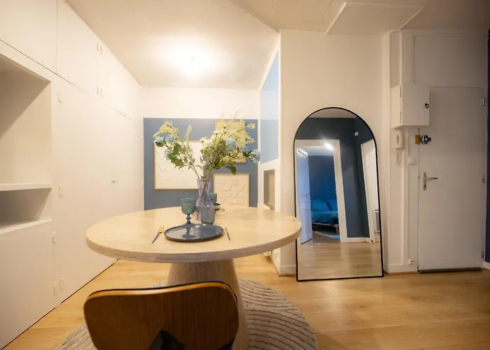 L'ecrin Bleu - Ideal Couple & Professionnels - Localisation Ideal Centre-ville Et Gare - Wifi - Netflix Apartment *