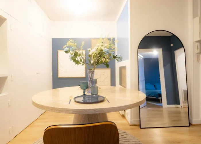 L'ecrin Bleu - Ideal Couple & Professionnels - Localisation Ideal Centre-ville Et Gare - Wifi - Netflix *