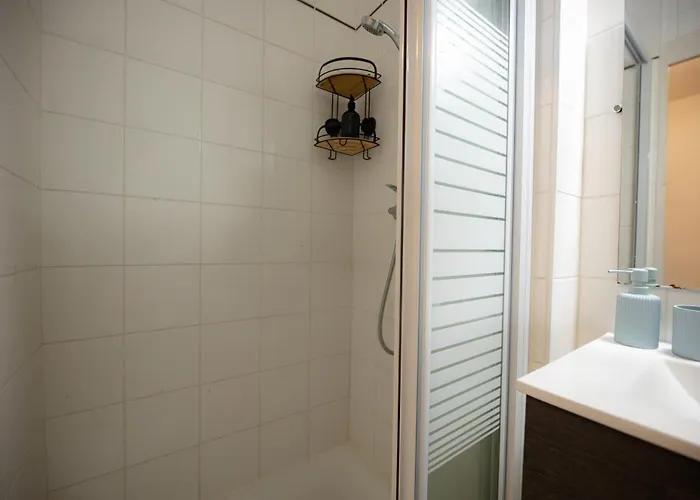 Apartment L'ecrin Bleu - Ideal Couple & Professionnels - Localisation Ideal Centre-ville Et Gare - Wifi - Netflix Angoulême