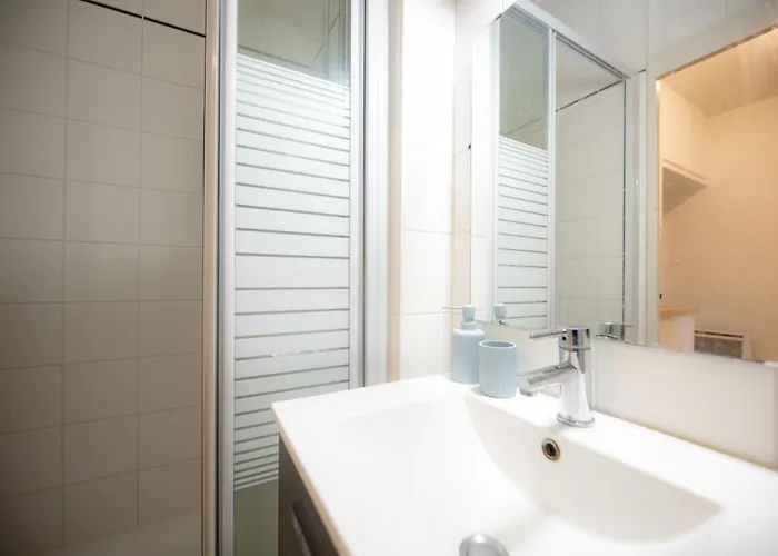 L'ecrin Bleu - Idéal Couple&professionnels - Localisation Idéal Centre-ville Et Gare - Wifi - Netflix Appartement *