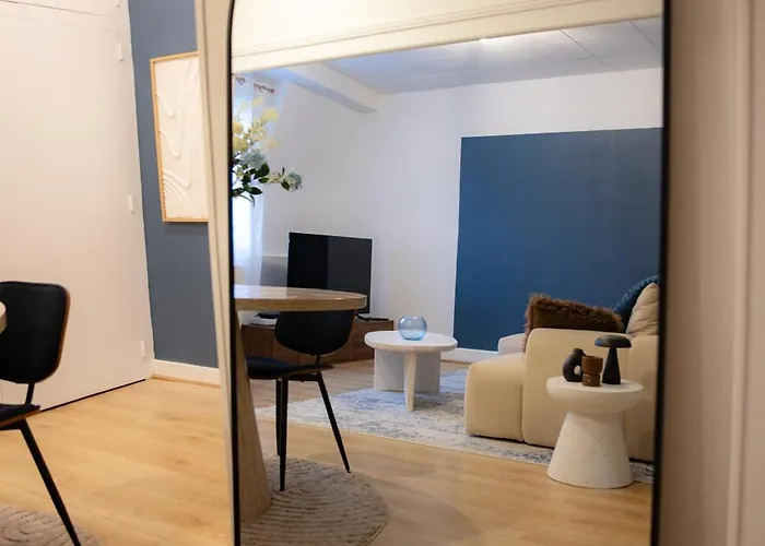 Apartment L'ecrin Bleu - Ideal Couple & Professionnels - Localisation Ideal Centre-ville Et Gare - Wifi - Netflix