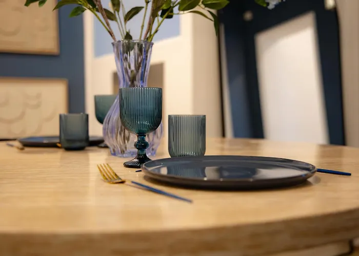 Apartment L'ecrin Bleu - Ideal Couple & Professionnels - Localisation Ideal Centre-ville Et Gare - Wifi - Netflix *